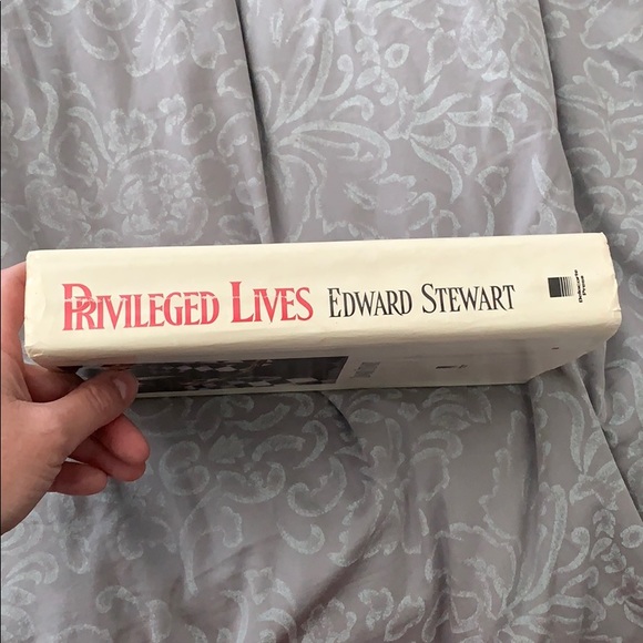 🔥3/$10 Privileged Lives novel by Edward Stewart - Picture 2 of 5